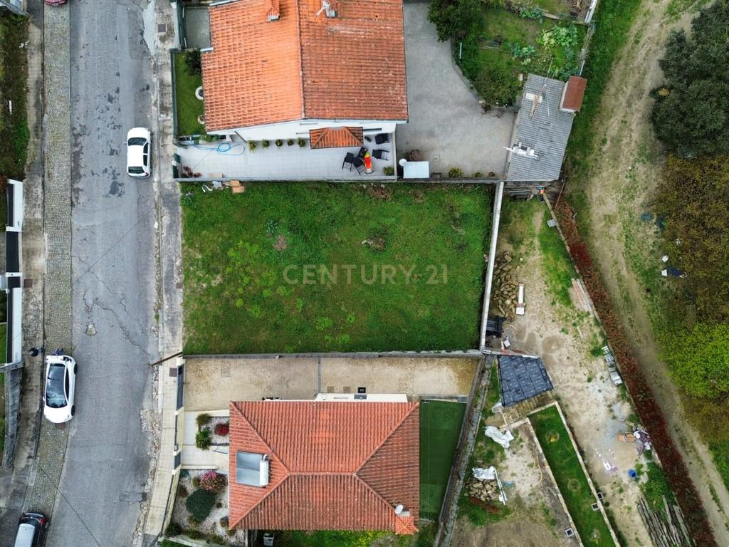 Terreno Urbano com 319 m2 em Fonte Arcada - Image 5
