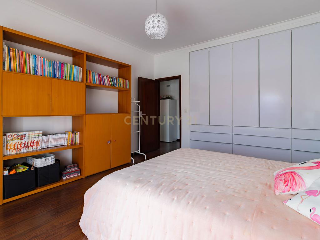 Moradia T3 com Jardim, Garagem e Cave em Embra, Marinha Grande - Image 25