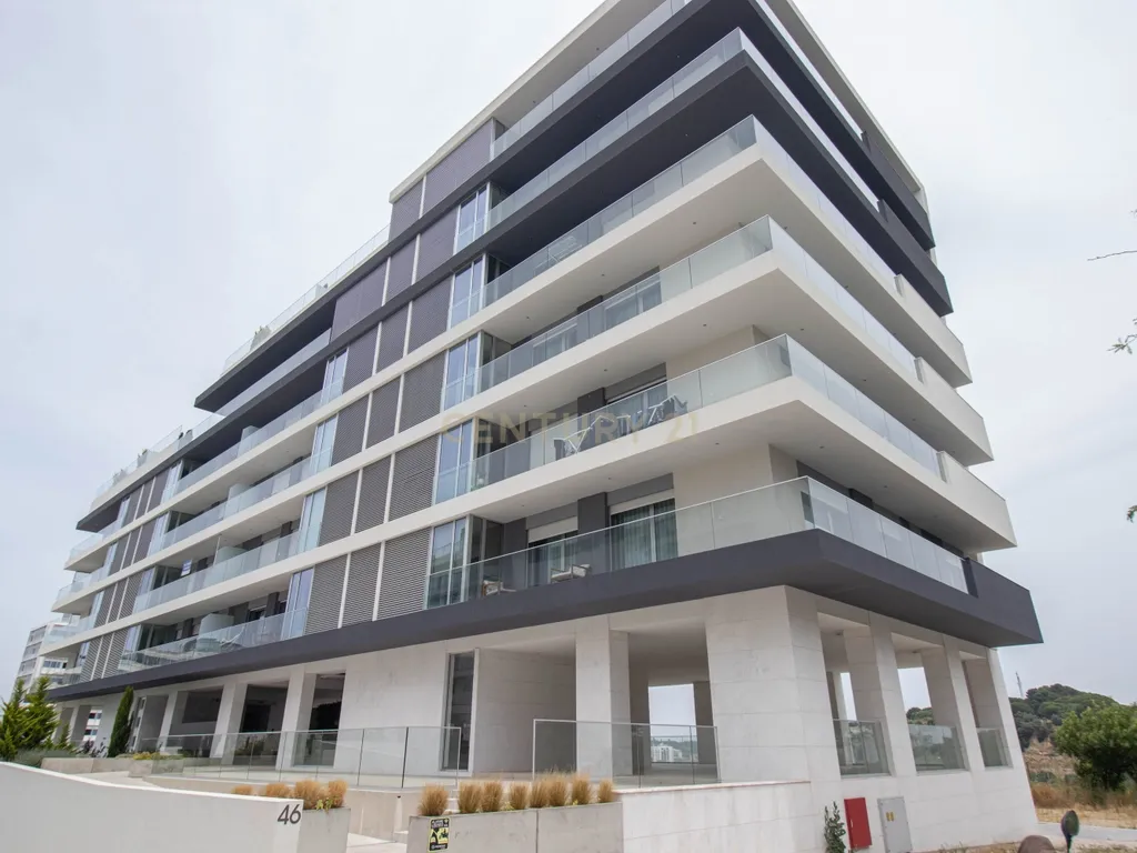 Apartamento T2 em Condomínio com Piscina e Garagem - Areeiro - Image 20