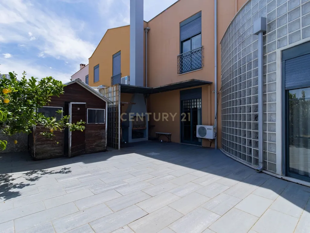Moradia T3 com Jardim, Garagem e Cave em Embra, Marinha Grande - Image 32