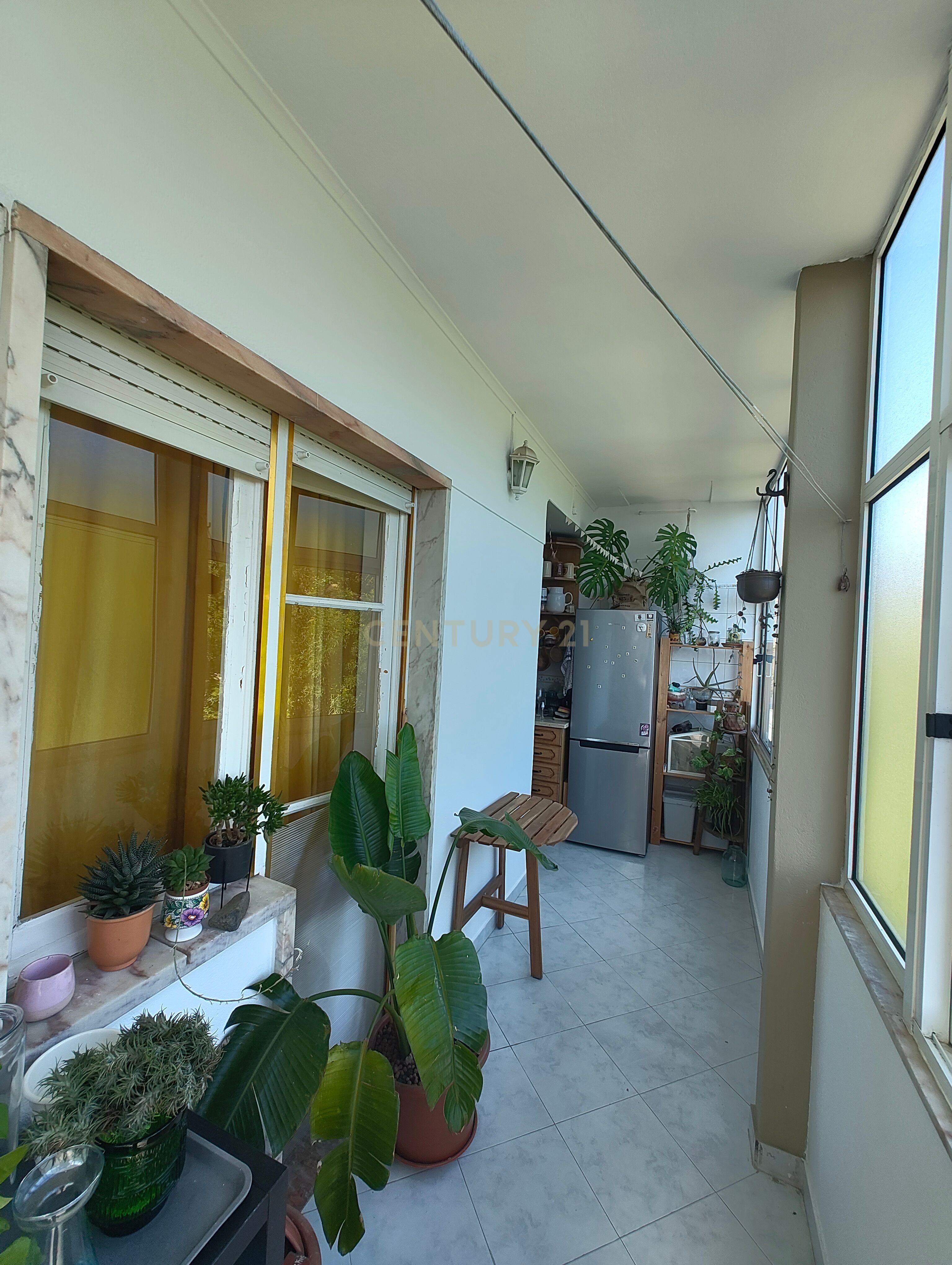 Apartamento duplex T3 + 2 em Queluz - Image 6