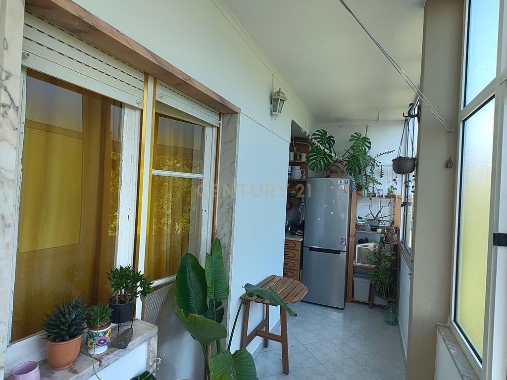 Apartamento duplex T3 + 2 em Queluz - Image 6