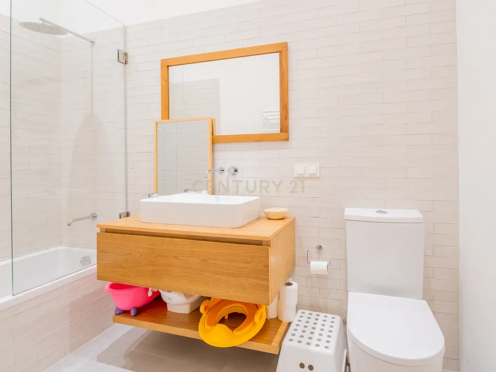 Apartamento T5 de Charme com Jardim Privativo nas Avenidas Novas | Avenida 5 de Outubro, Lisboa - Image 35