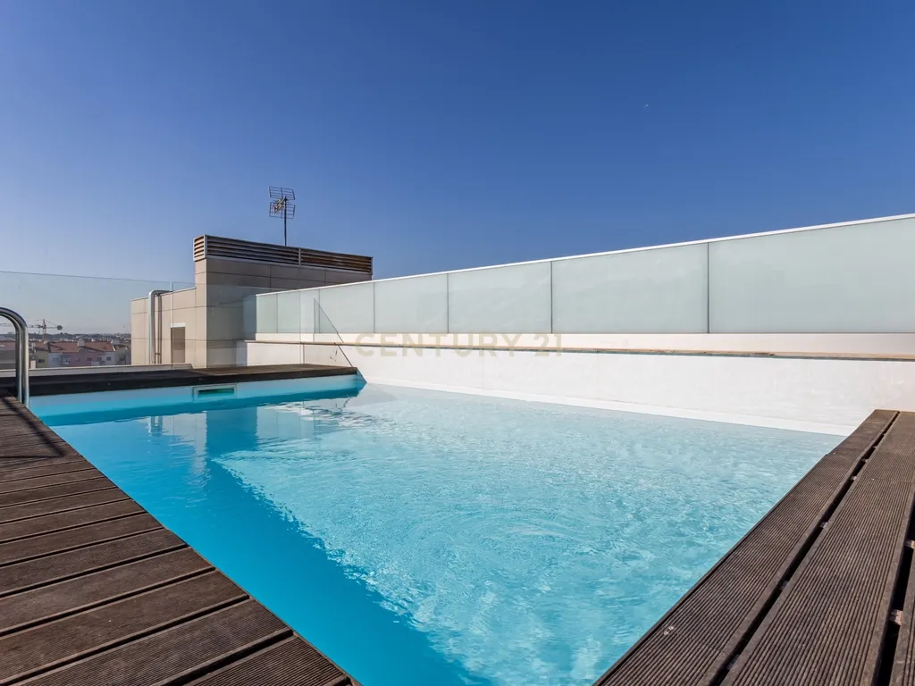 Penthouse T3 Duplex com Vista Rio Panorâmica em Alcochete - Image 22
