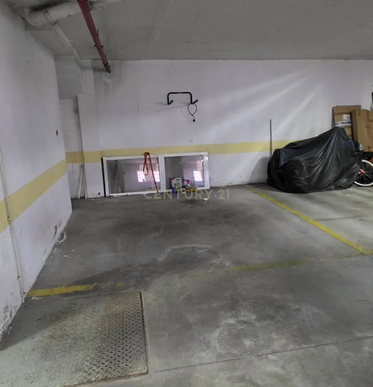 Excelente apartamento T2 com parqueamento - Image 13
