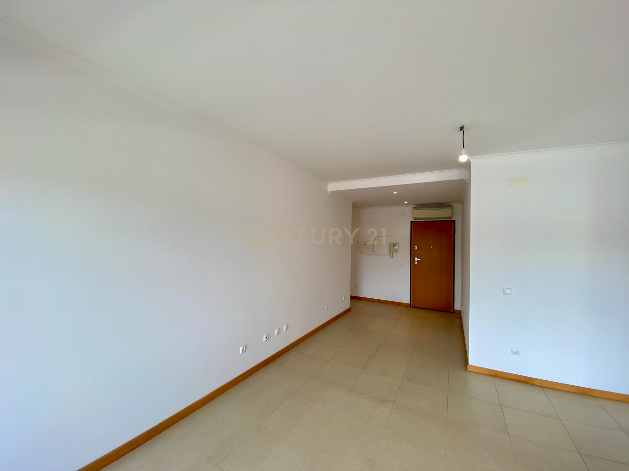 Apartamento T2 para Arrendamento em Caldas da Rainha - Image 10
