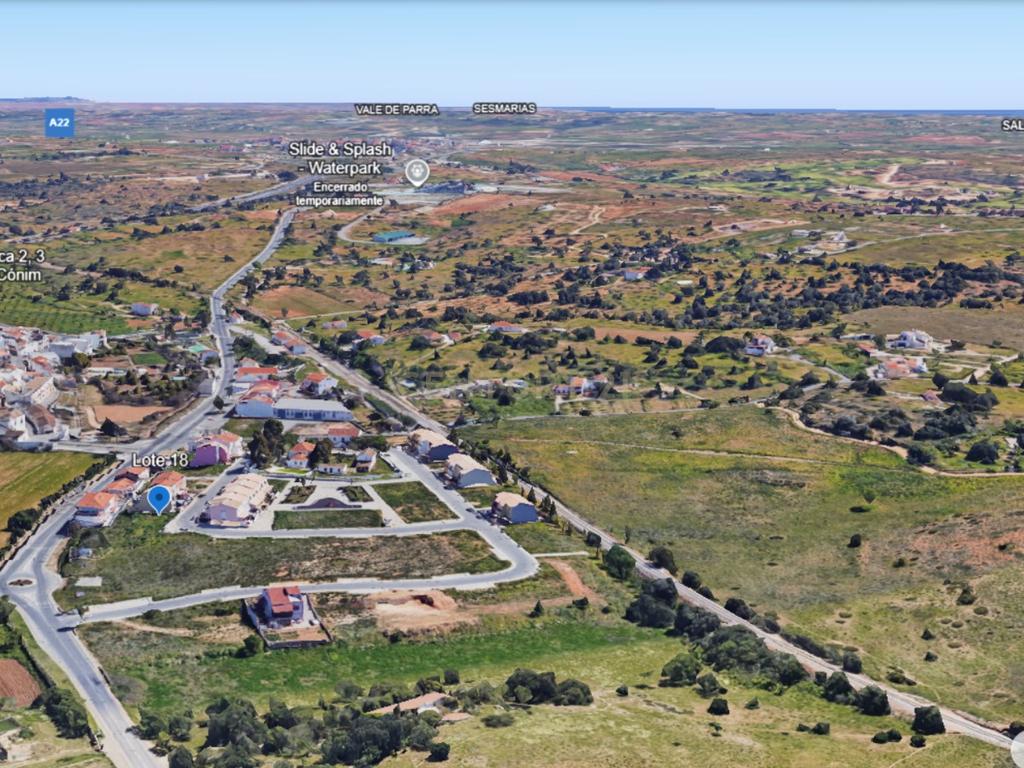 Lote de 168 m² para Construção de Moradia Geminada com Dois Pisos (exige Apresentação de Projeto) em Estombar, Lagoa - Image 11