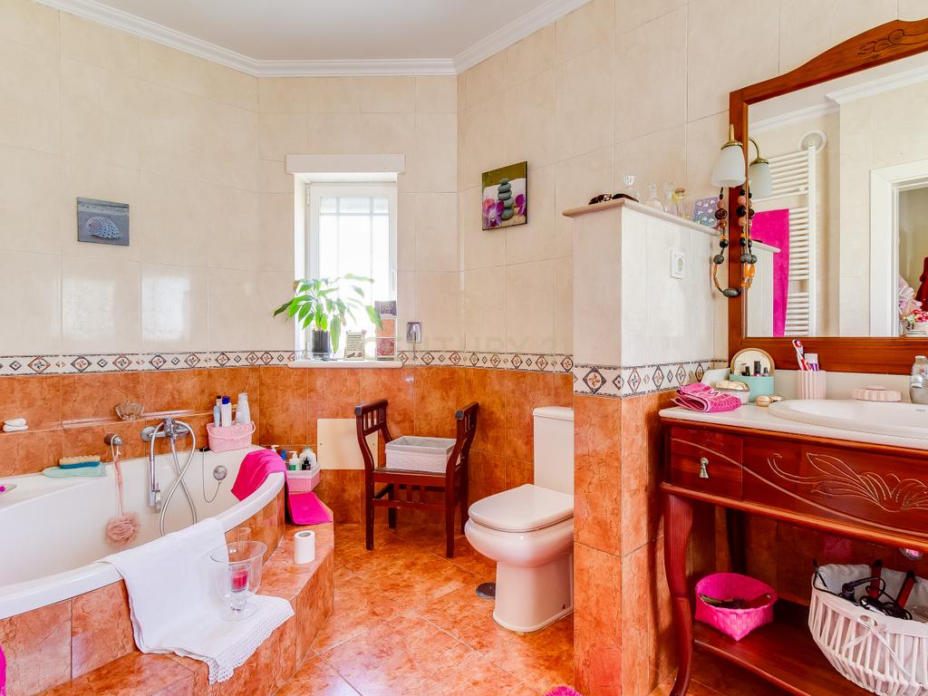 Moradia T4 em Benedita - Image 10