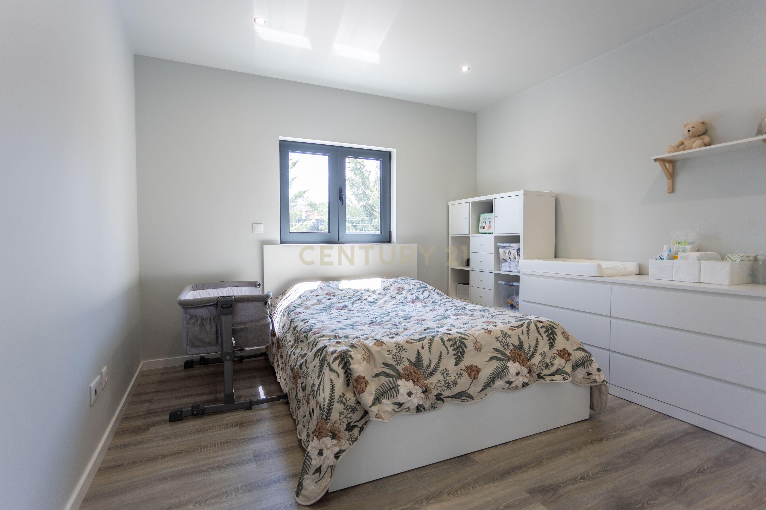 Fotografia 6 de Luxuosa Moradia Nova em Benavente, Santarém