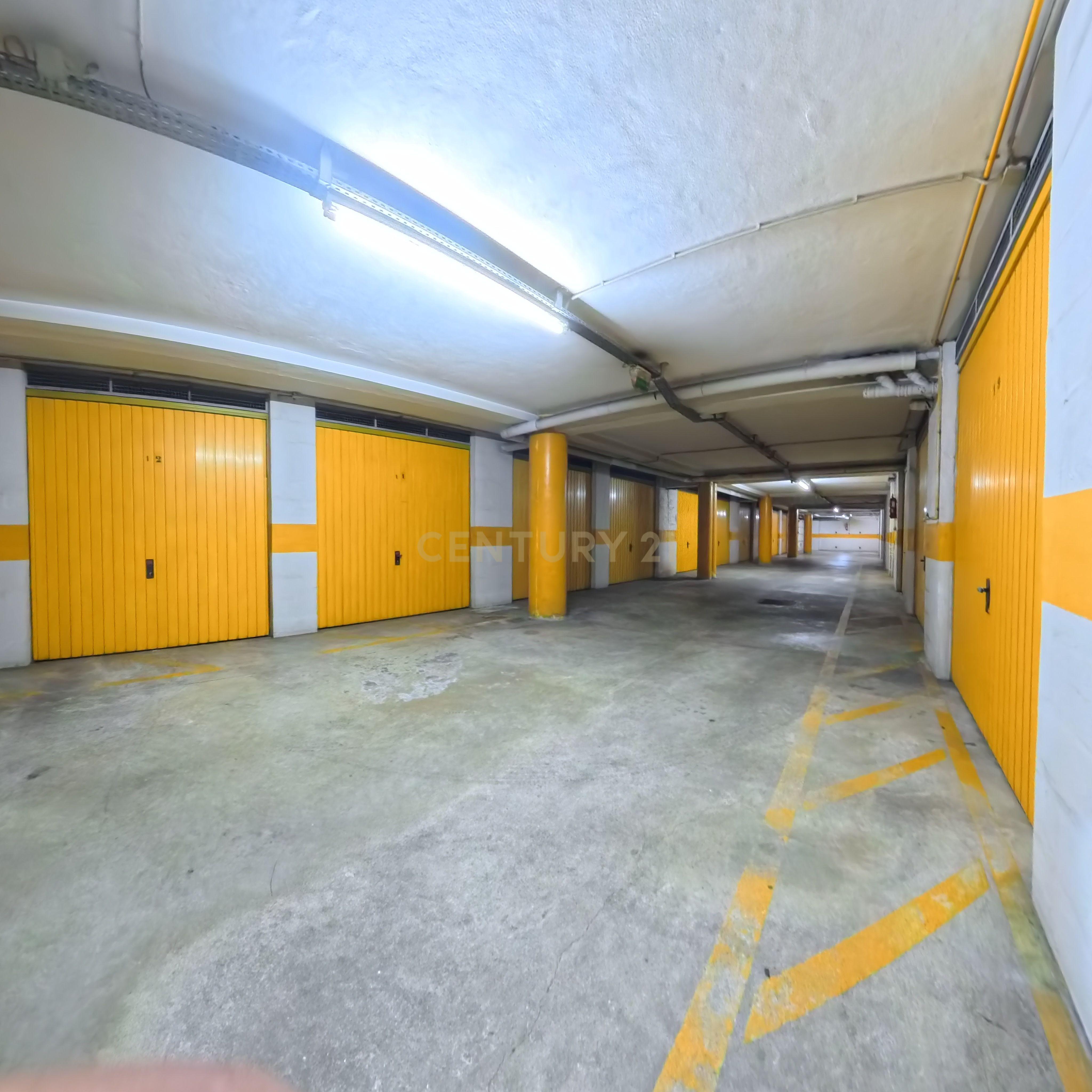 Fotografia 6 de Apartamento T2 com Piscina,  junto ao Hospital da Luz