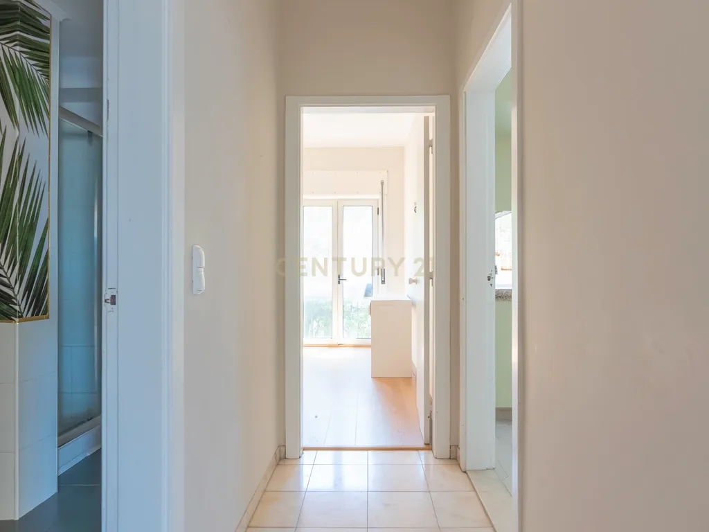 Apartamento T3 com Vista Mar em Oeiras - Image 37