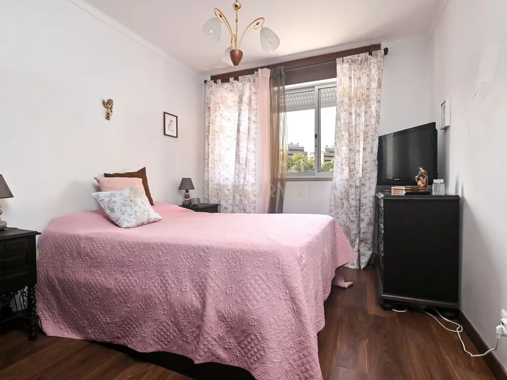 Apartamento T3 no Parque das Nações, junto ao metro de Moscavide. - Image 12