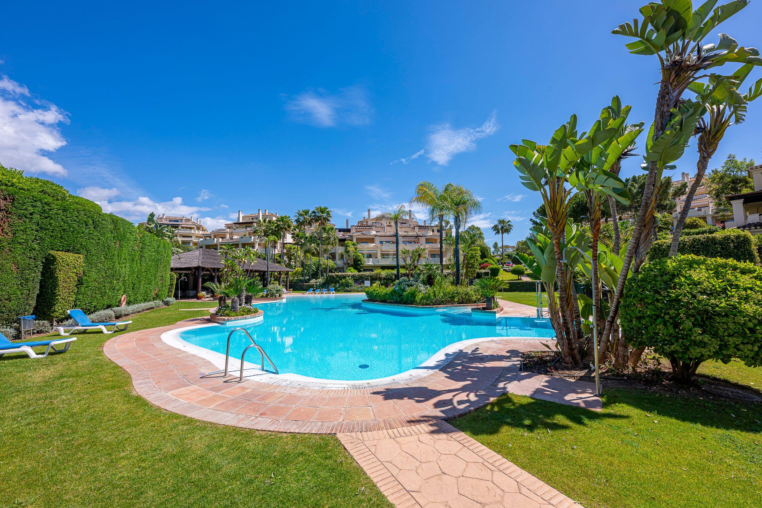 Penthouse de luxo com 4 quartos em Capanes del Golf, Benahavís - Vistas panorâmicas e serviços exclusivos - Image 35