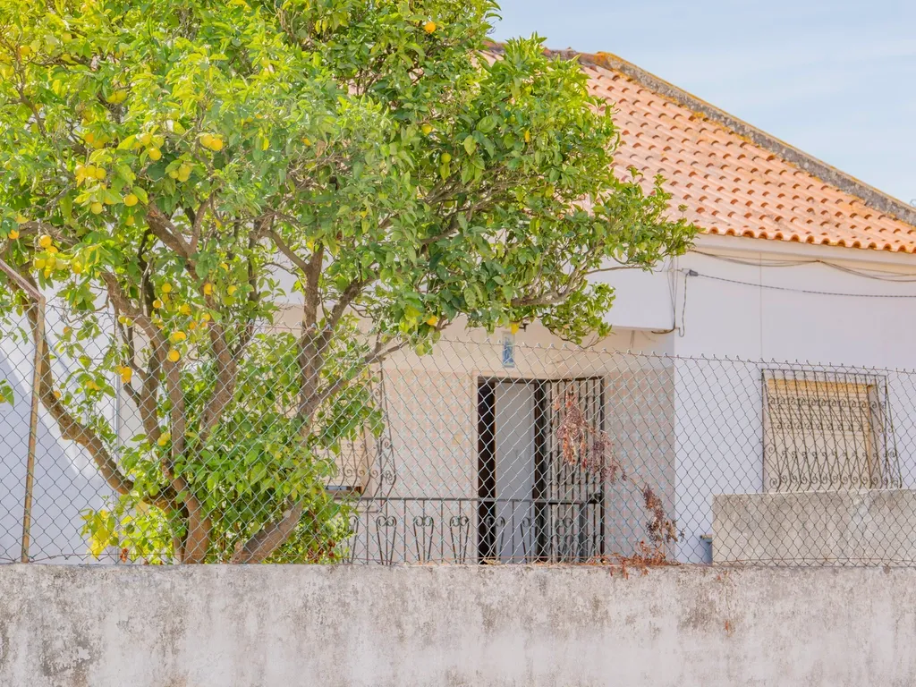 Moradia Isolada com Terreno de 1041 m² – Um Mundo de Possibilidades! - Image 122