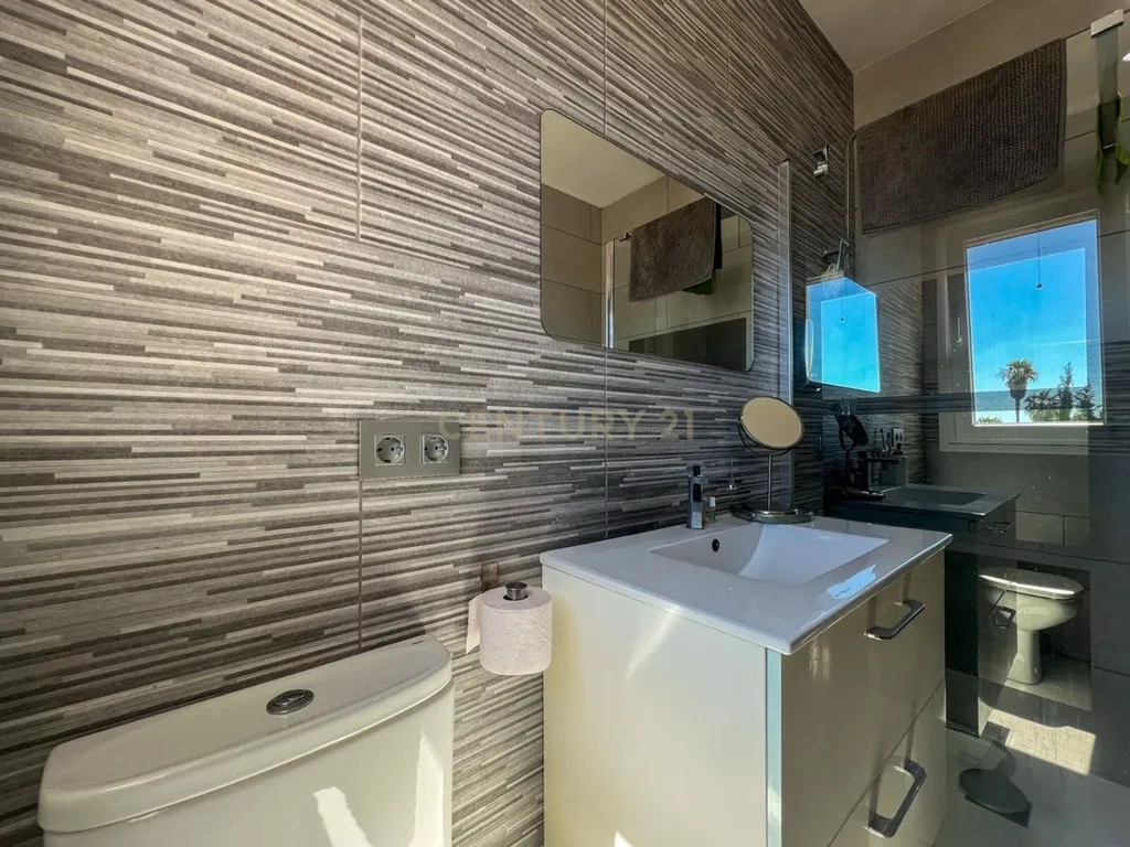 Elegante moradia de 3 quartos com vista para o mar em Costalita, Marbella - Image 14