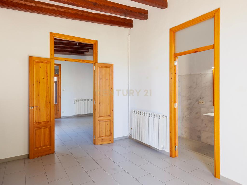Encanto modernista no rés do chão com jardim – La Garriga - Image 22