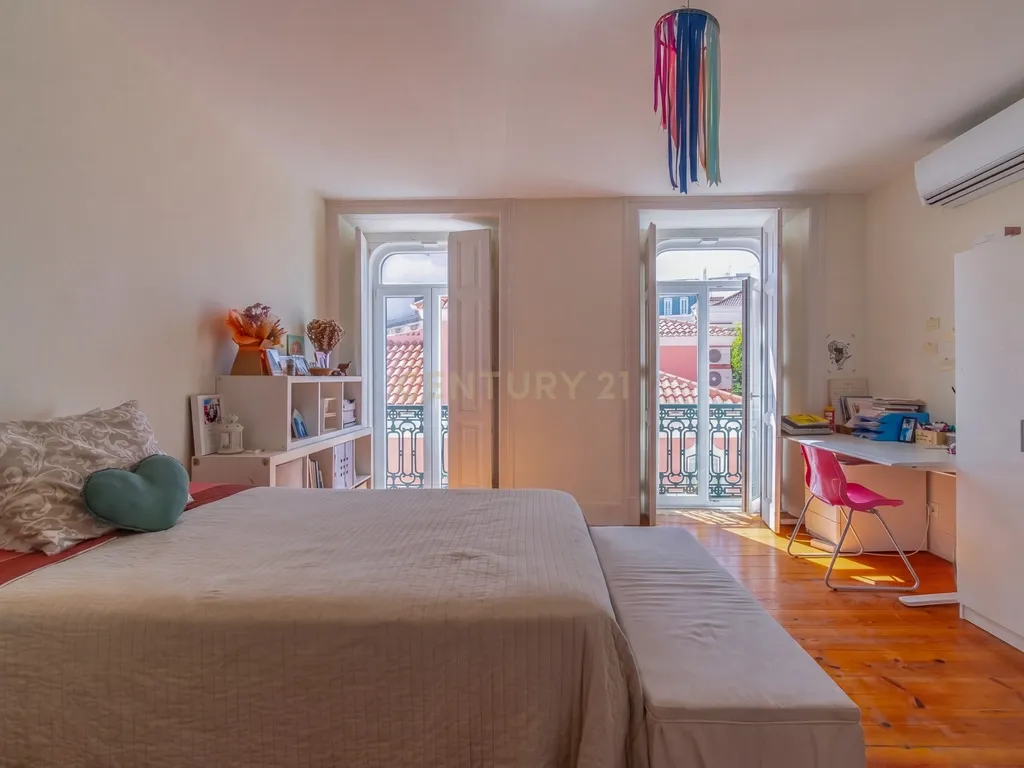 Penthouse Duplex T8 em Campo de Ourique - Lisboa - Image 8