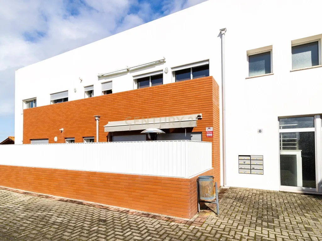 Apartamento T2 em Marinha Grande - Oportunidade Única! - Image 19