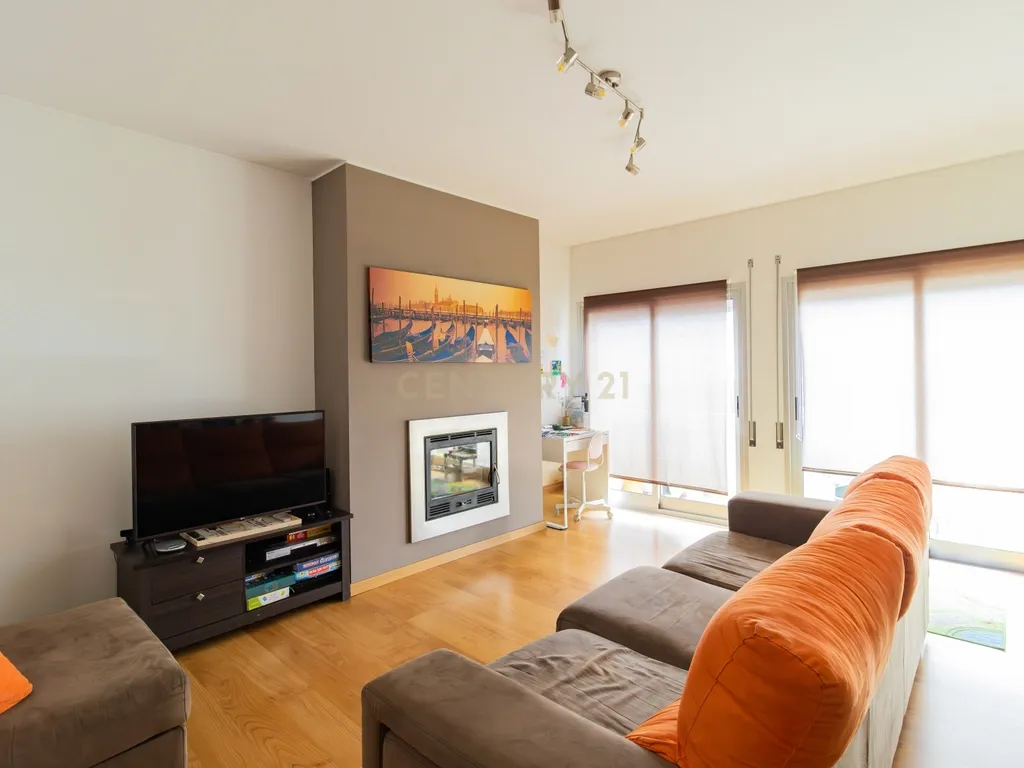 Apartamento T2 em Marinha Grande - Oportunidade Única! - Image 10