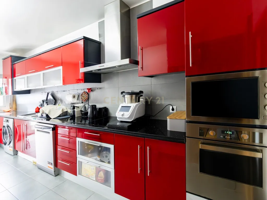 Apartamento T2 em Marinha Grande - Oportunidade Única! - Image 11