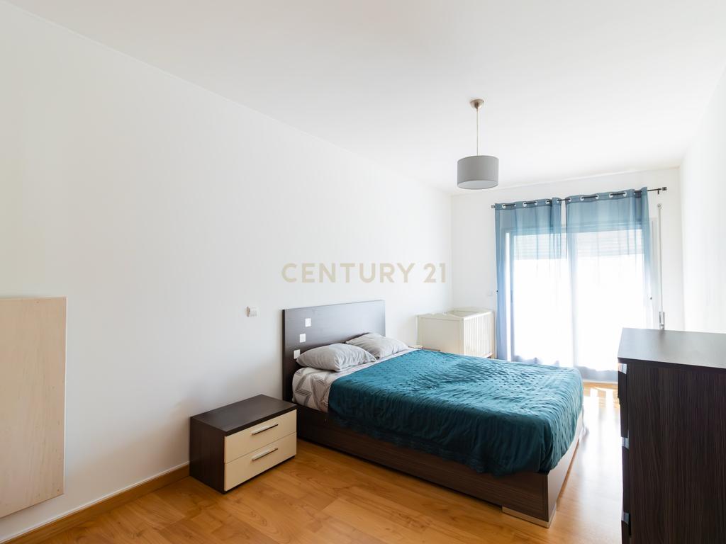 Apartamento T2 em Marinha Grande - Oportunidade Única! - Image 3