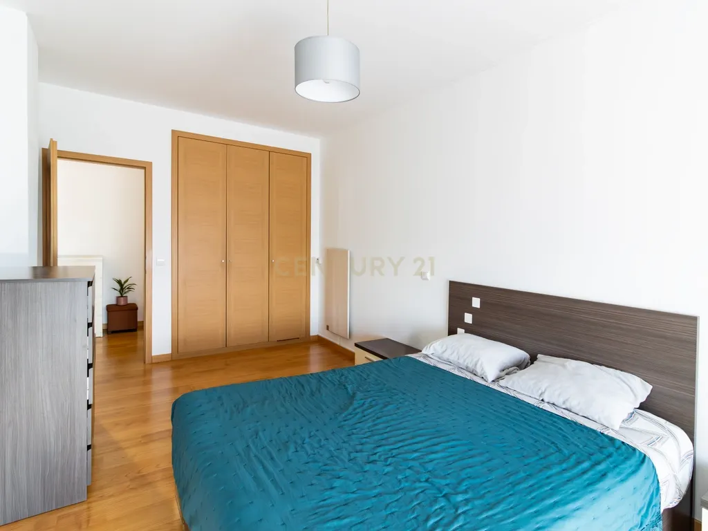 Apartamento T2 em Marinha Grande - Oportunidade Única! - Image 2