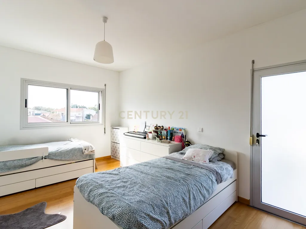 Apartamento T2 em Marinha Grande - Oportunidade Única! - Image 14