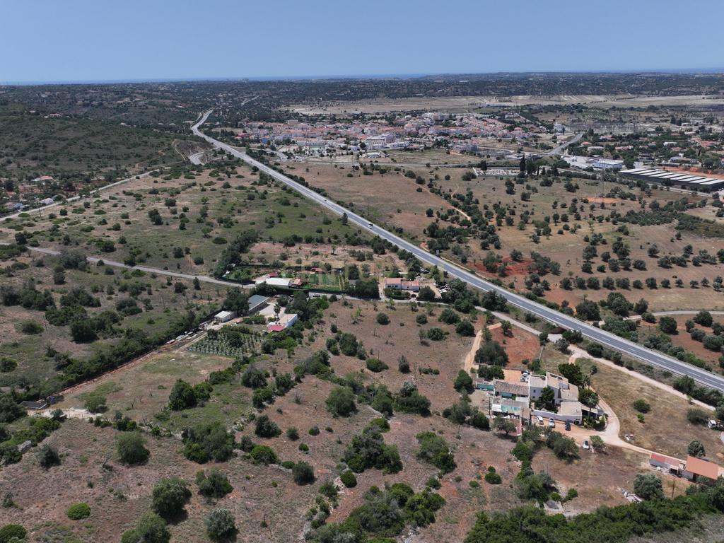 Terreno rústico localizado em Gateiras em Tunes, com uma área total de 14880m². - Image 19