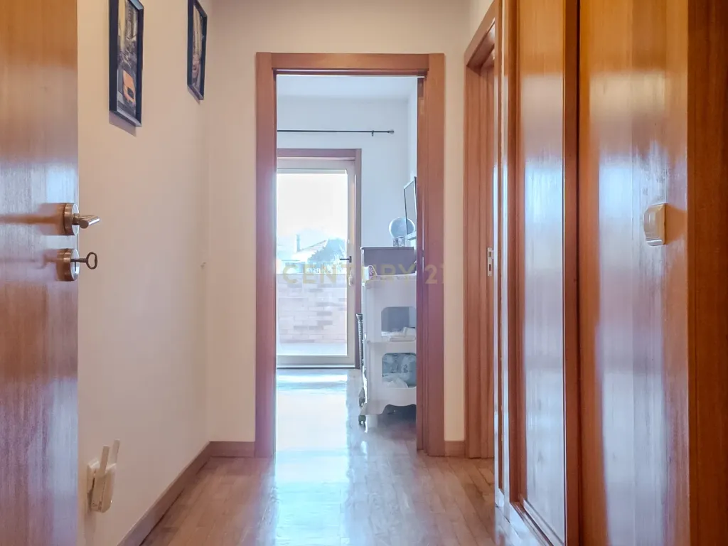 Apartamento T2+1 com terraço, Matosinhos - Image 11