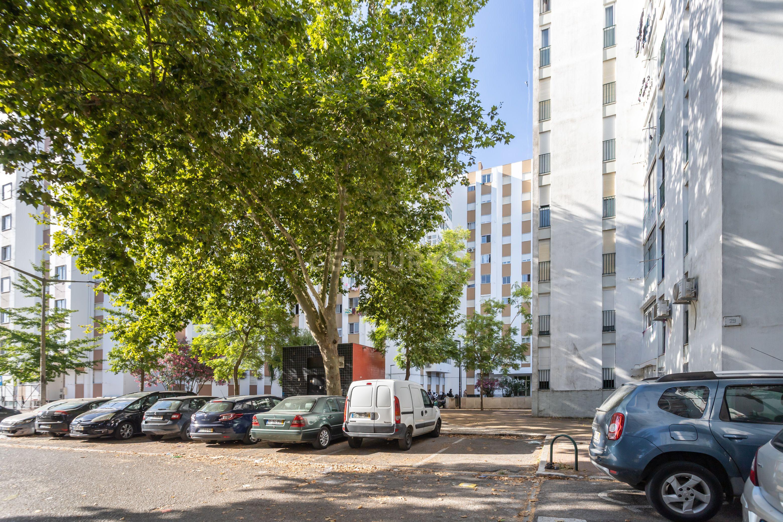 T2 com 84m2 de área útil - Corroios, Seixal