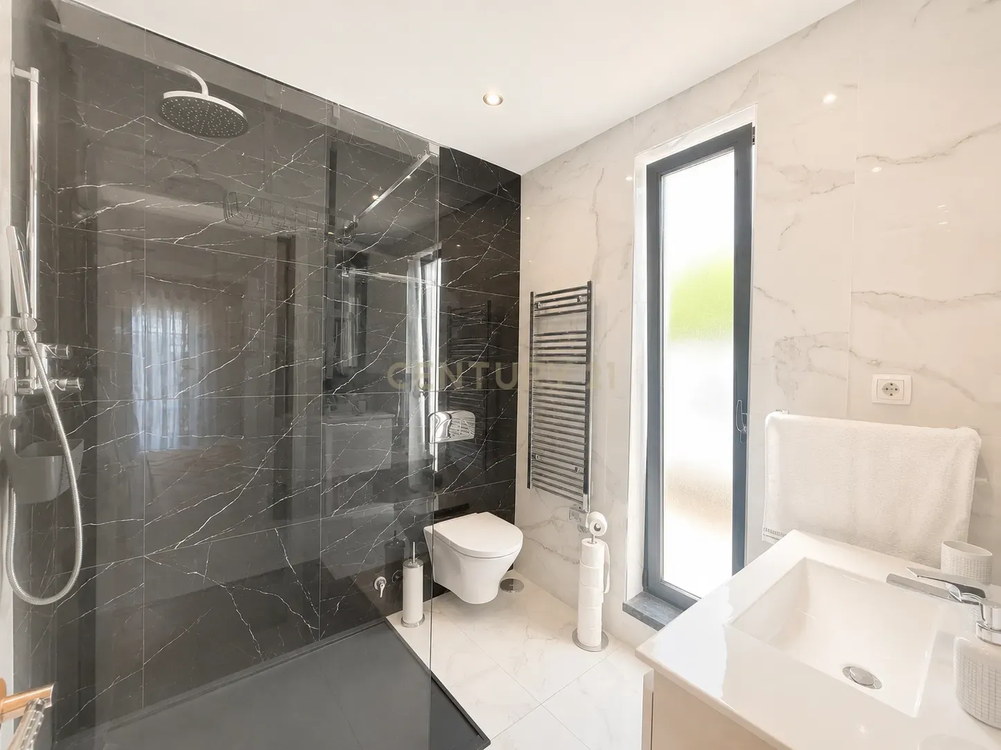 Fotografia 11 de Luxuosa Moradia T3 com Piscina em Azeitão, Setúbal