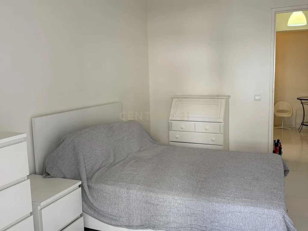 T1 em Algés, Oeiras - Localização Central e Conforto - Image 6