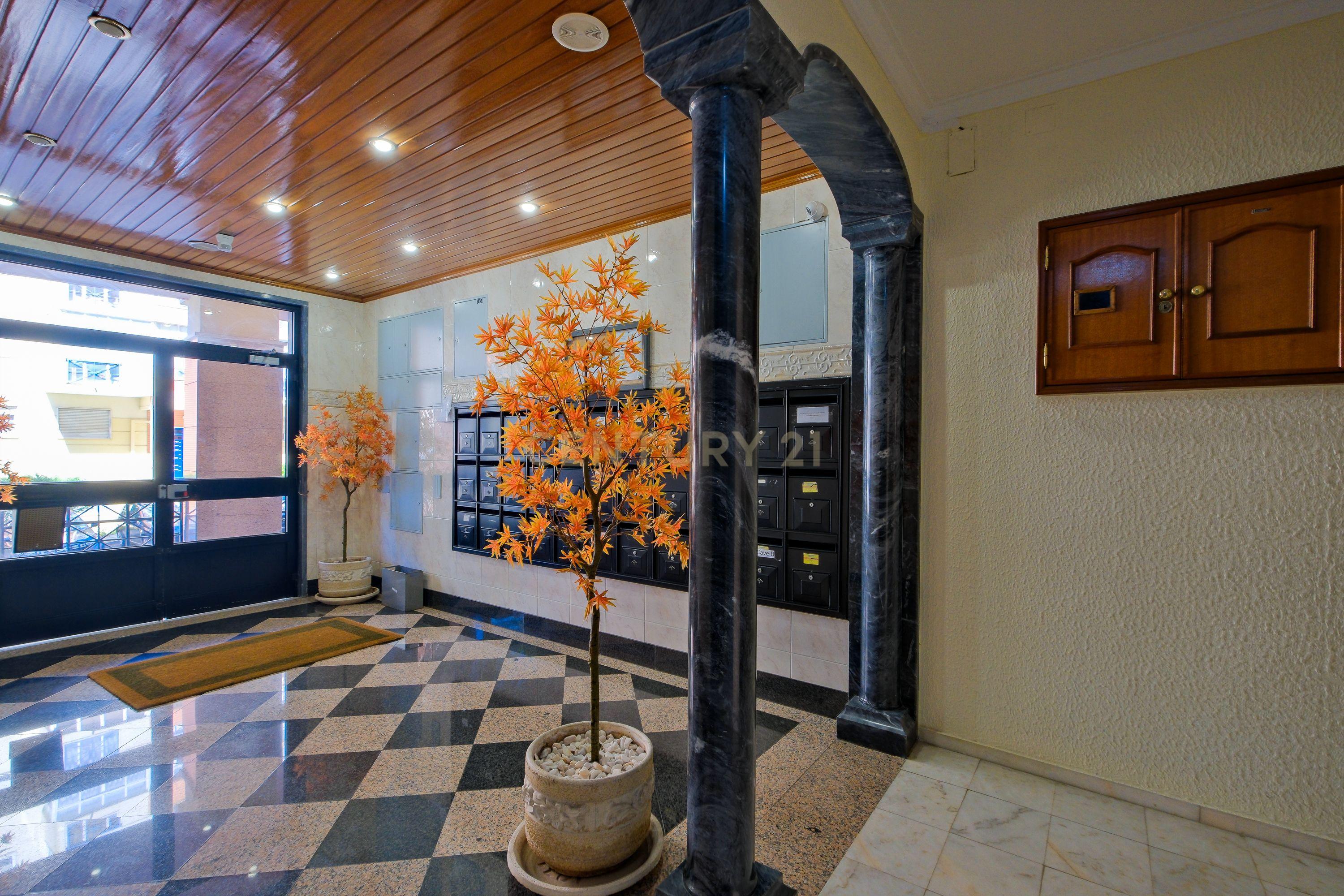 Duplex em Lisboa, Sintra: Espaço e Conforto com Vista Serra Sintra - Image 3