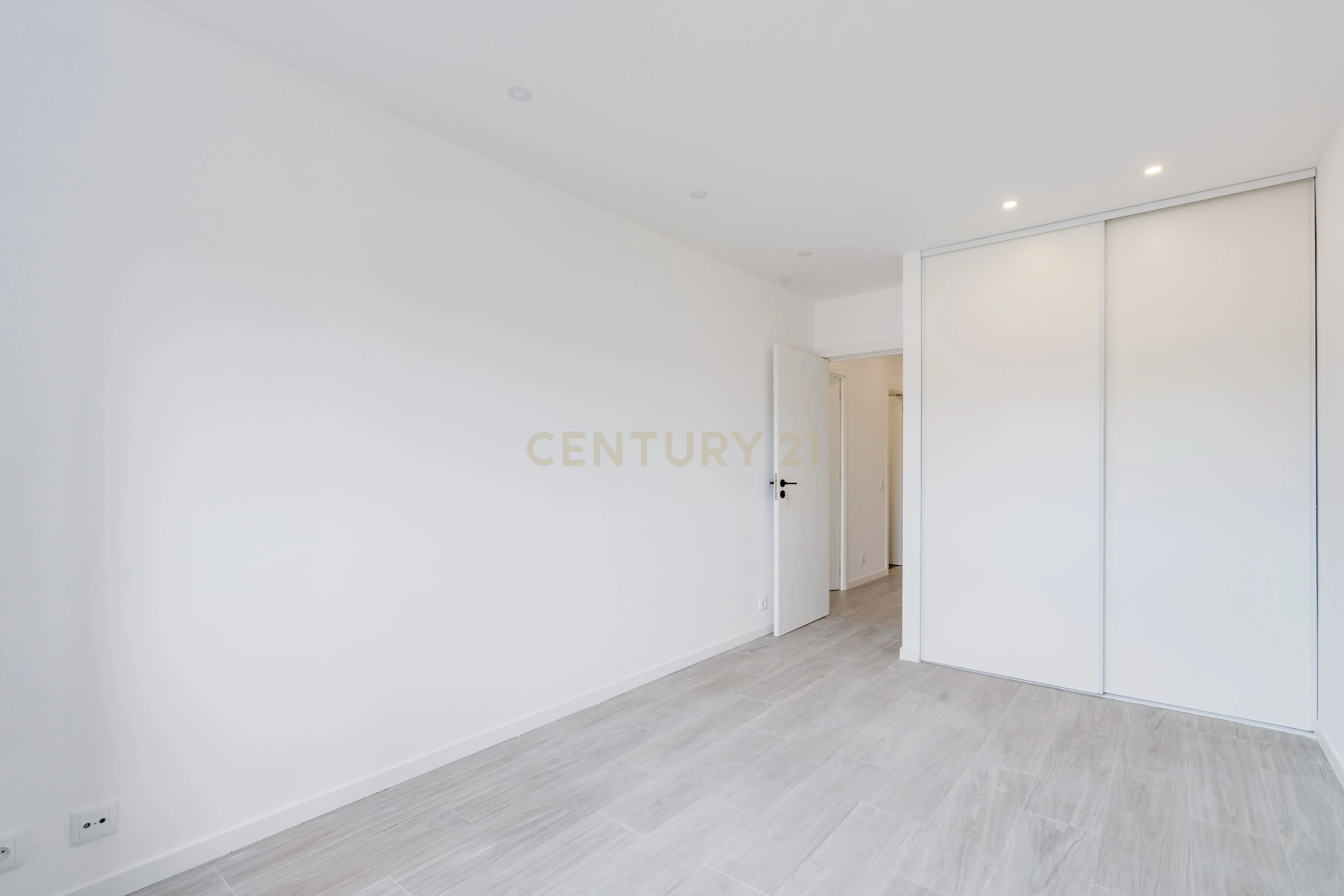 Apartamento T3 à venda em São Paio de Oleiros, Santa Maria da Feira — foto 18