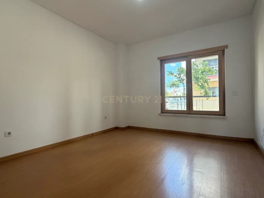 Apartamento T4 com Arrecadação, na Cascalheira, Pinhal Novo - Image 21