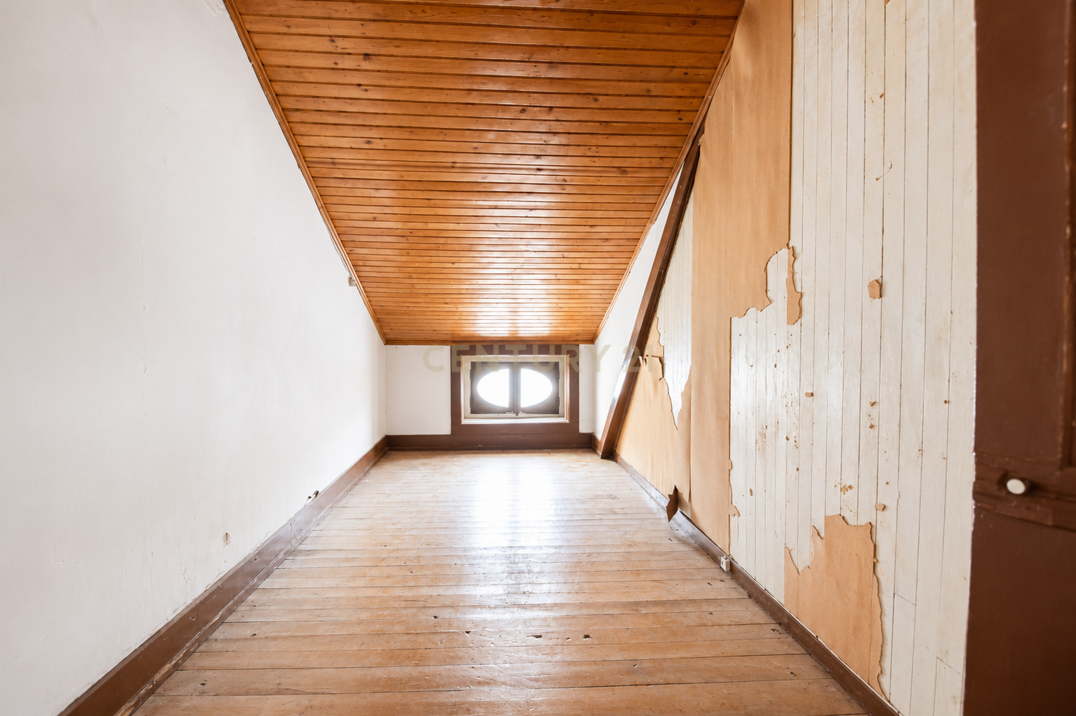 Fotografia 10 de Apartamento 4 na Rua da Sofia — História, centralidade e potencial de investimento
