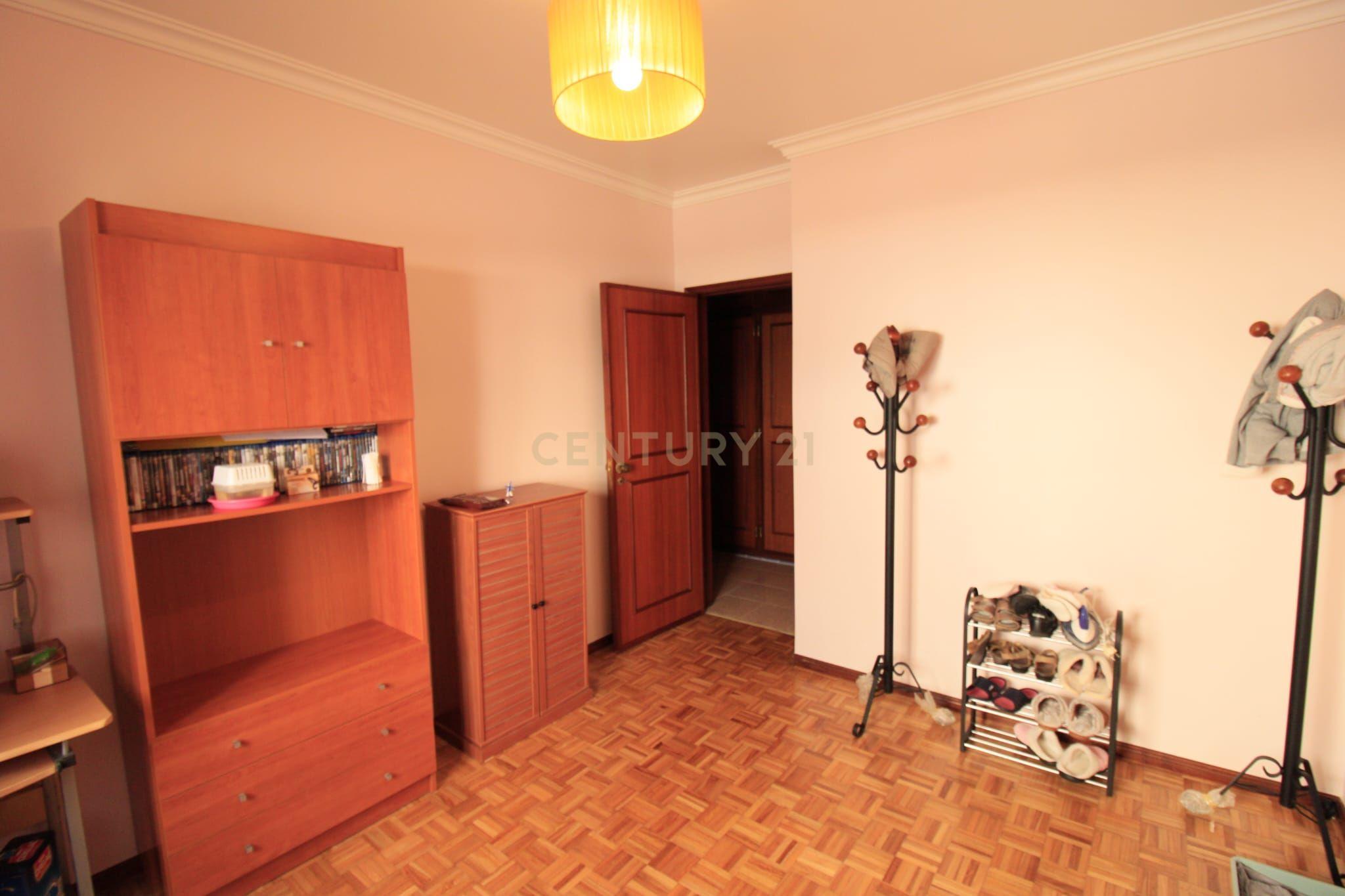 Apartamento T2 com Garagem | Agualva-Cacém - Image 8