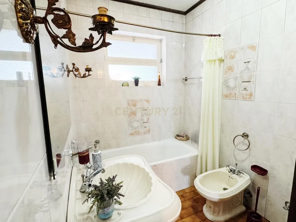 Moradia T3 com Vista Mar em Ribeira Grande, São Miguel - Image 22