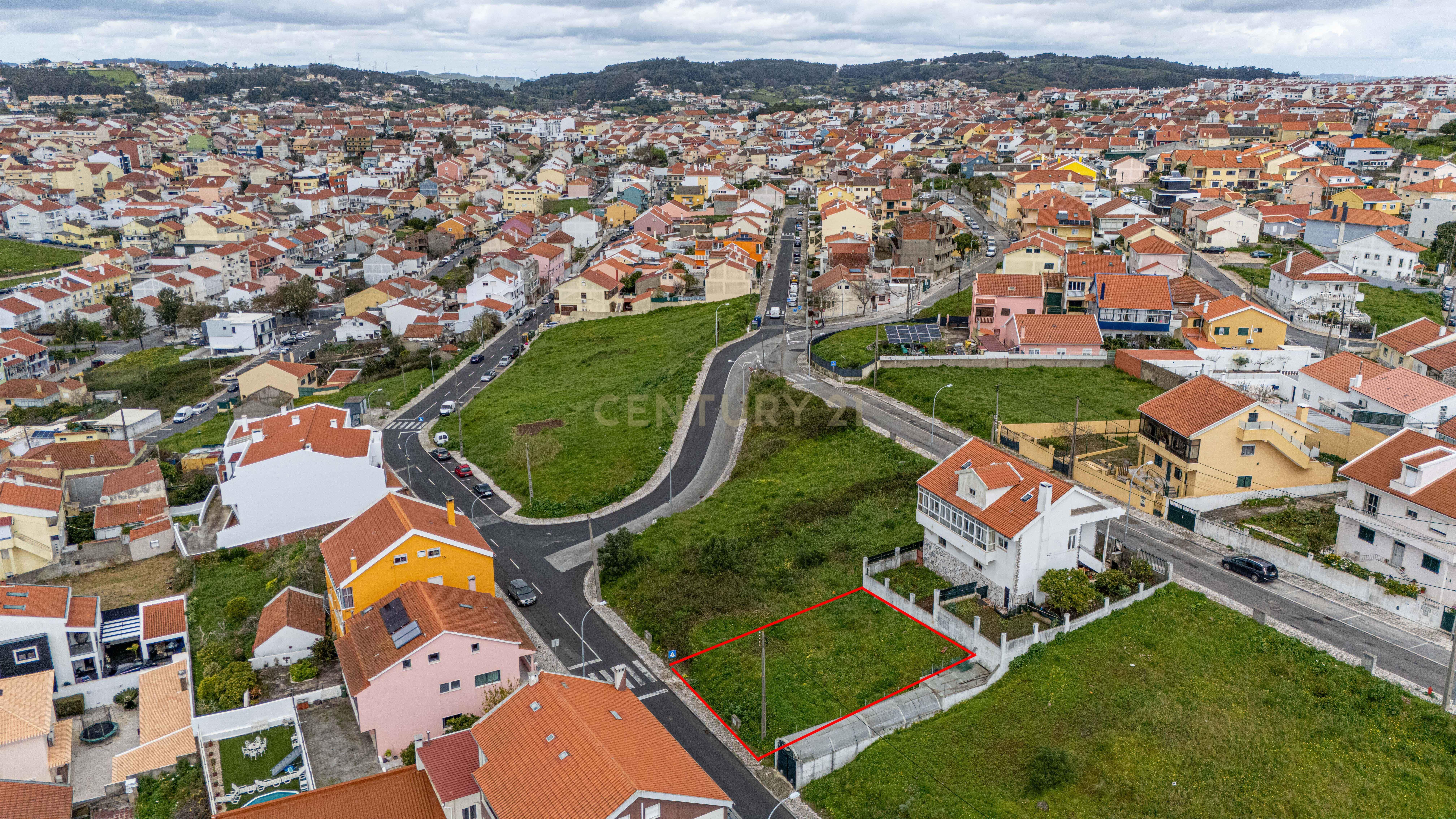 Terreno Urbano para construção de moradia unifamiliar (Casal de Cambra) - Image 4