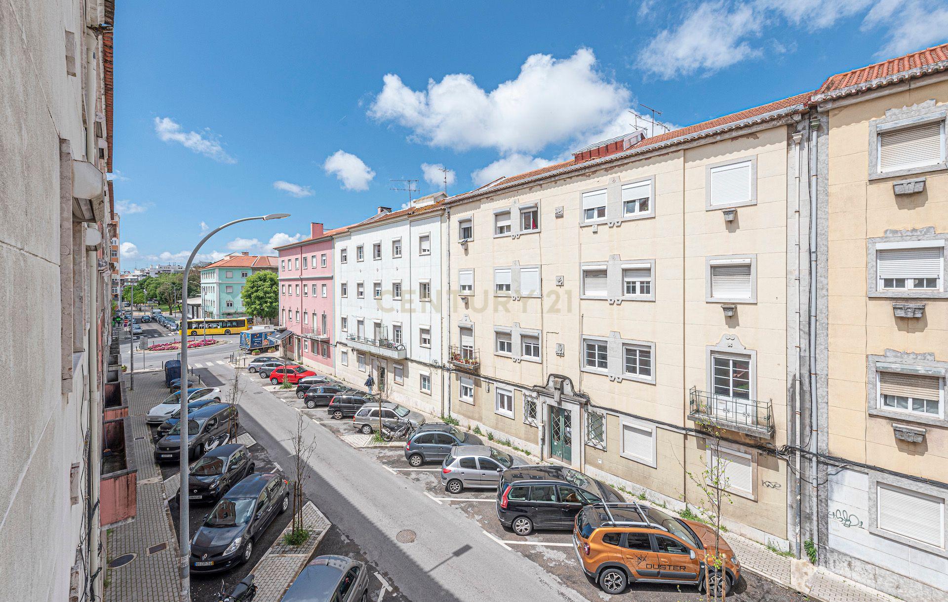 Apartamento T2 | Amadora | Mobilado e Equipado | - Image 18