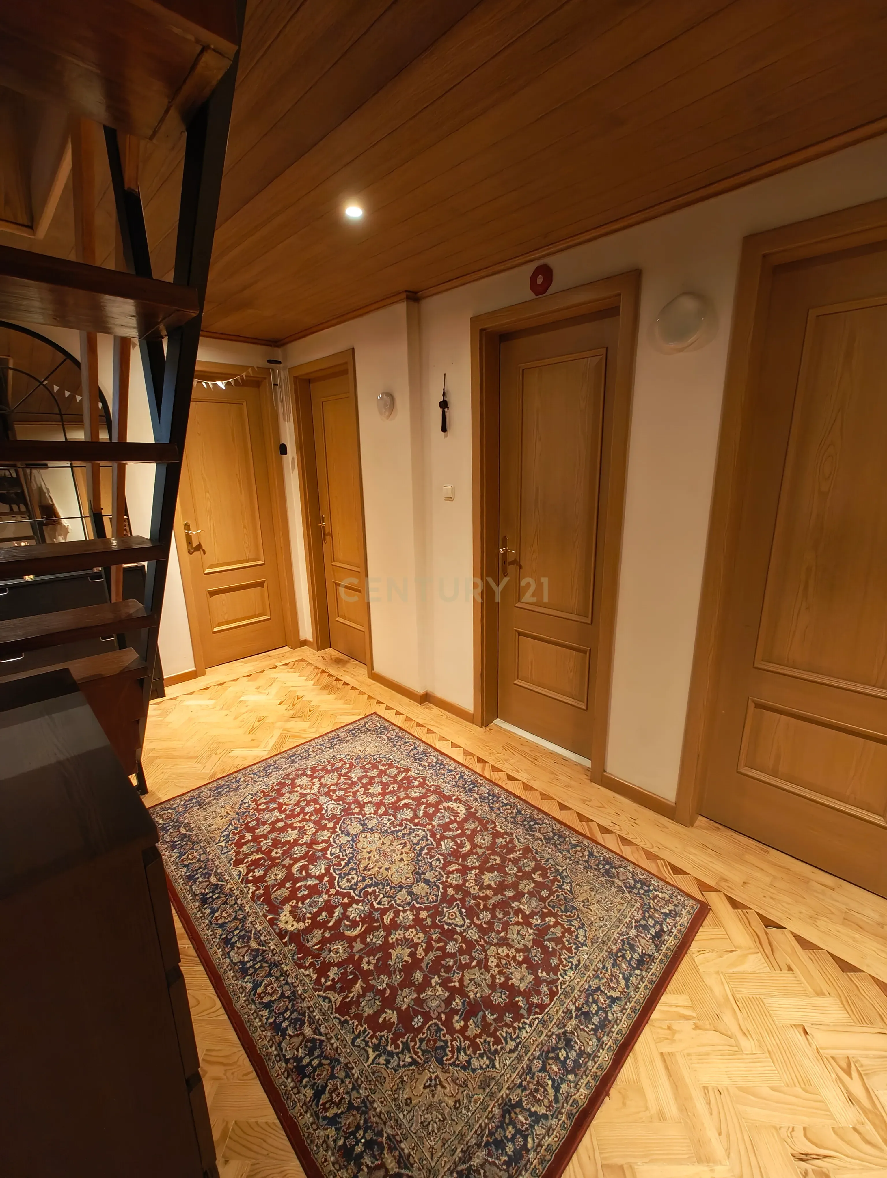 Apartamento duplex T3 + 2 em Queluz - Image 17