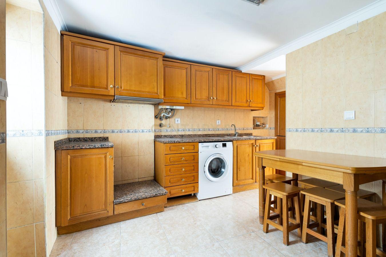 Apartamento T1 na Lapa – Lisboa | 1º Andar em prédio tradicional - Image 10