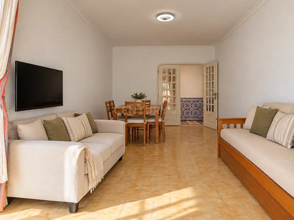 Apartamento T1 com Terraço, Sto António Caparica - Image 2