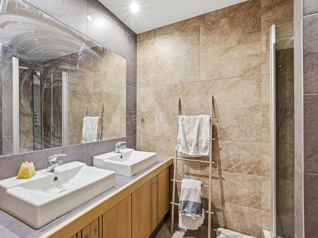 Apartamento T3 Duplex Samouco | Box para 2 Viaturas | Elevador - Image 19