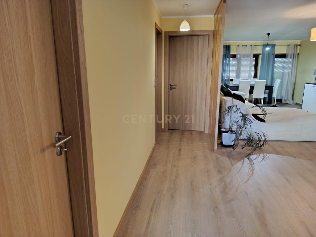 Apartamento T2 Renovado em Macedo de Cavaleiros - Bragança - Image 8