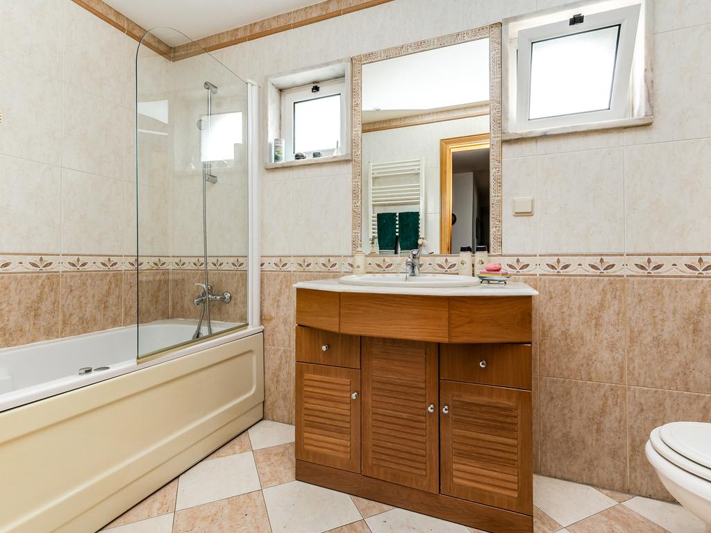 Apartamento T3 em Belas com 133m2 e box para uma viatura - Image 21