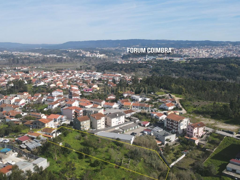 Excelente oportunidade de investimento no centro de São Martinho do Bispo, Coimbra. As referências C0289-01959 (moradia e terreno) e C0289-01957 (terreno) são vendidas em conjunto. - Image 55