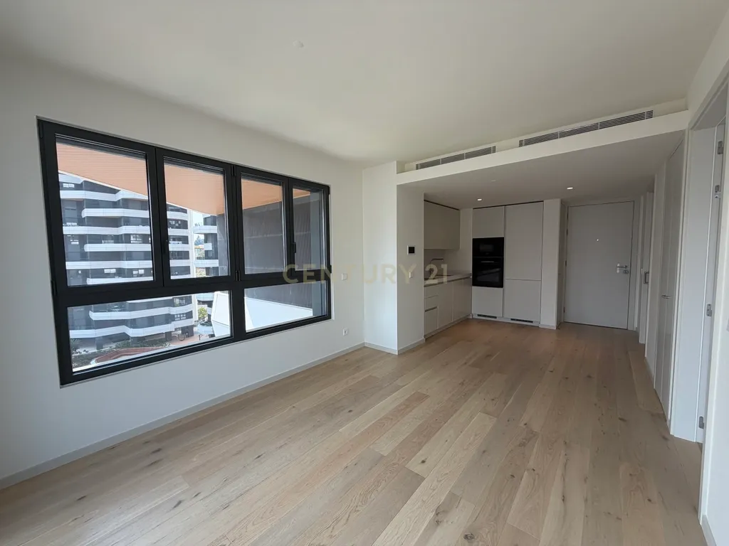 T1 no Parque das Nações, Empreendimento Distrikt, com Varanda e Vista Rio - Image 10