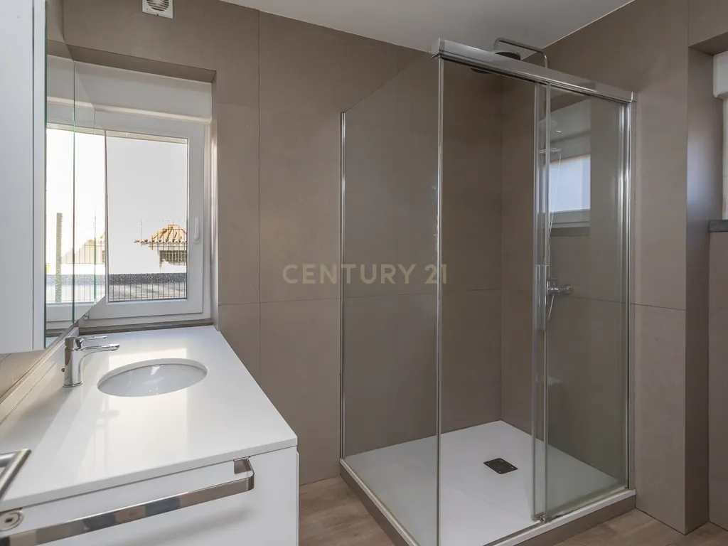 Apartamento no centro do Estoril - Image 19