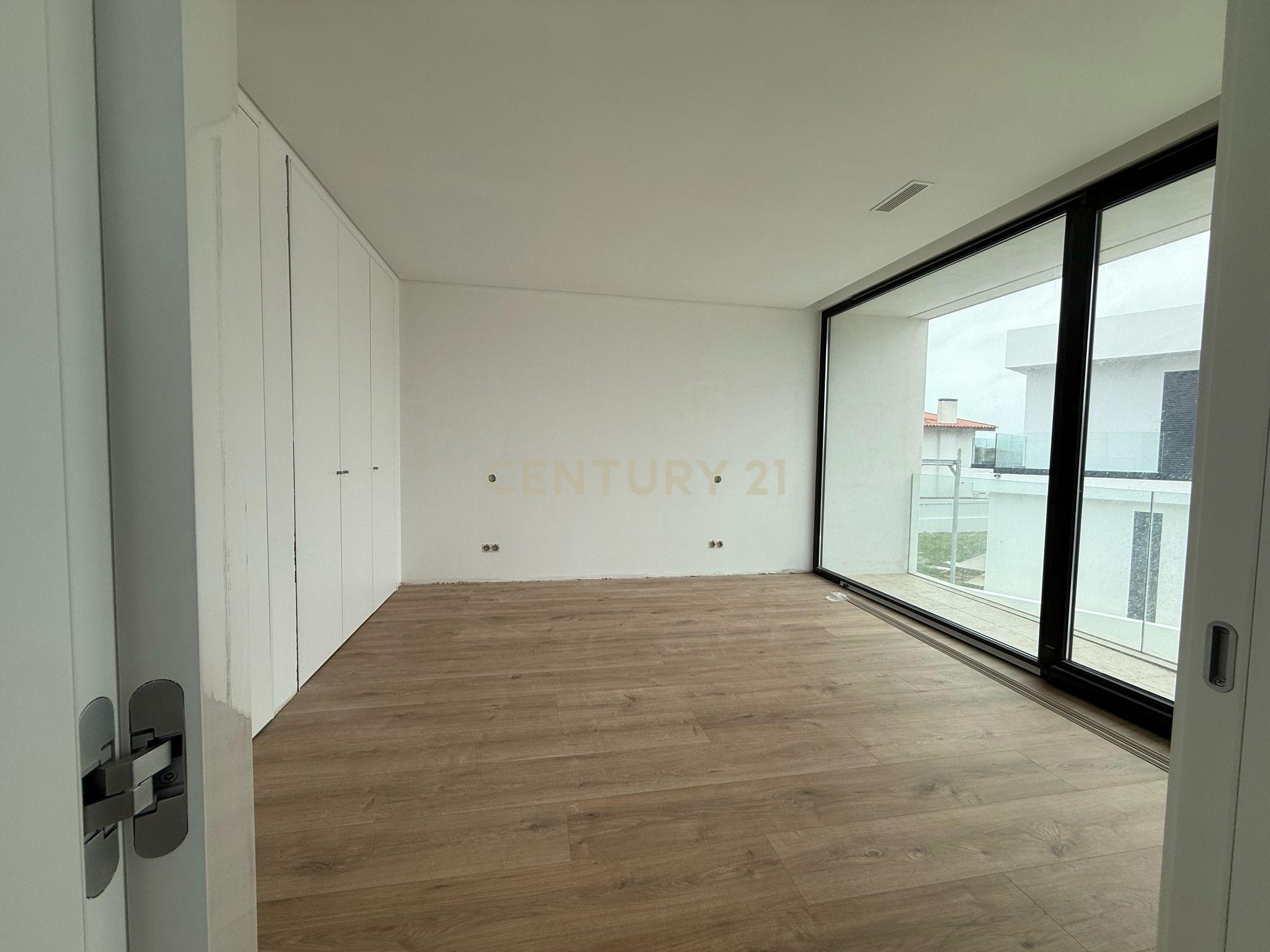 Moradia de Luxo T4 com Piscina - Sintra/Magoito - Image 15